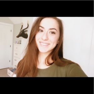 Meet your Posher, Amelia